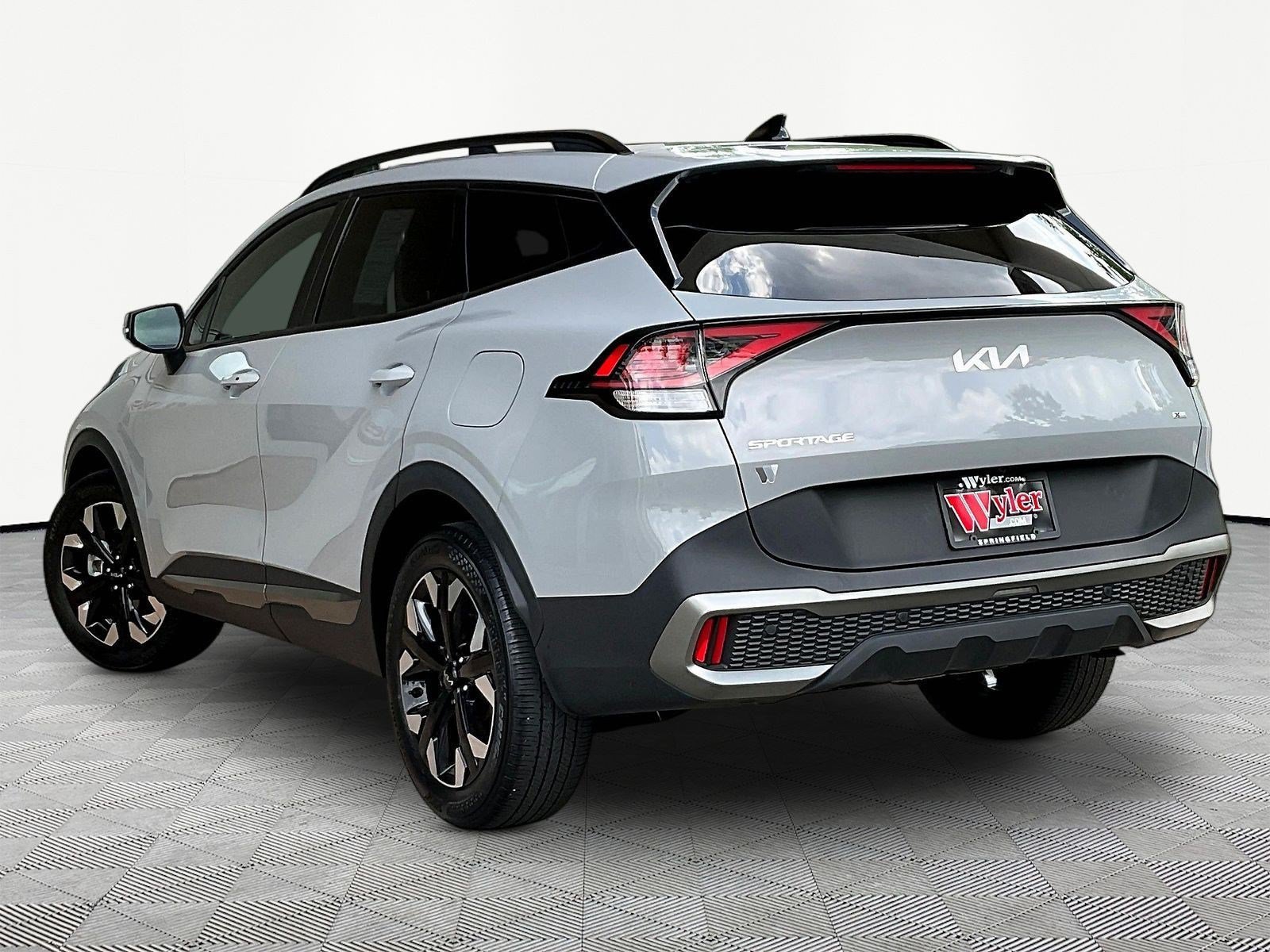 Used 2023 Kia Sportage X-Line w/ X-Line Premium Package AWD/4WD image 4