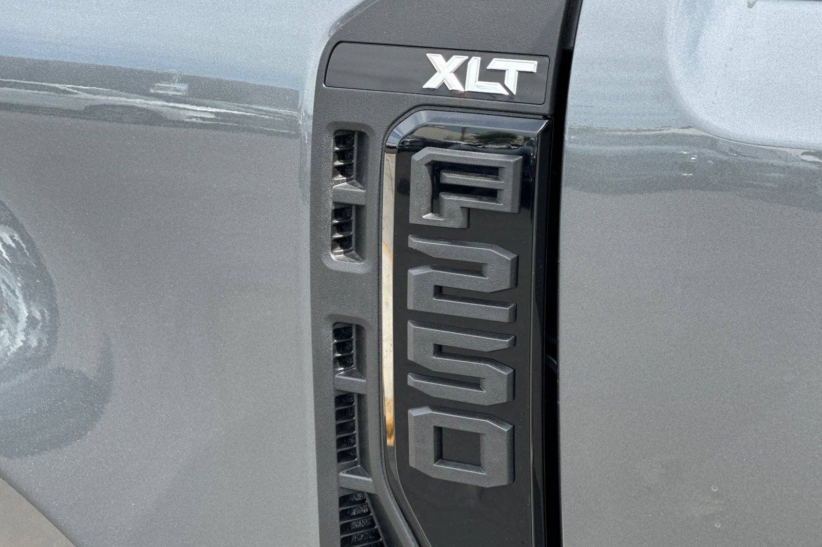 New 2026 Ford F250 XLT w/ XLT Premium Package AWD/4WD image 25