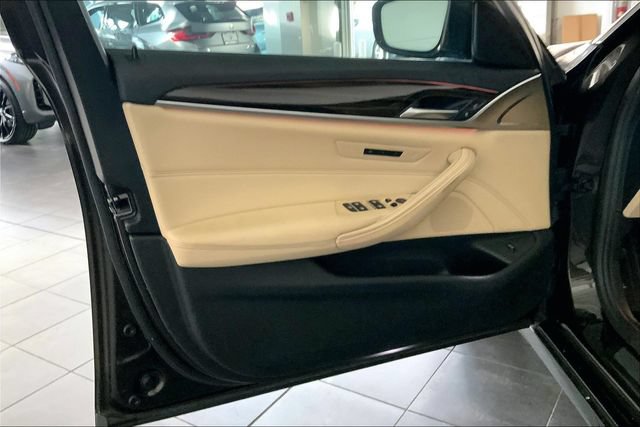 Used 2017 BMW 530i RWD image 10