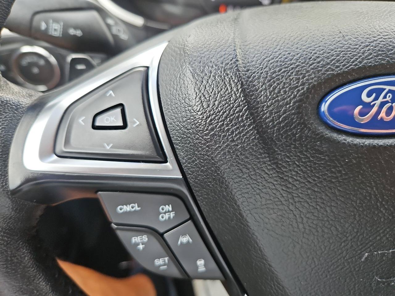 Used 2020 Ford Edge SEL w/ Convenience Package AWD/4WD image 28