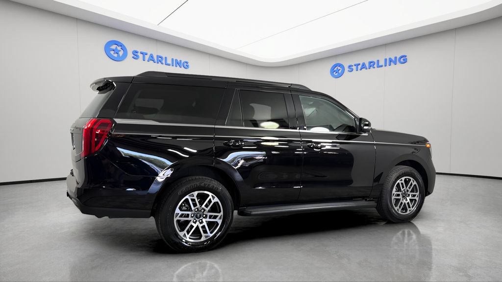 Used 2026 Ford Expedition Active RWD image 10