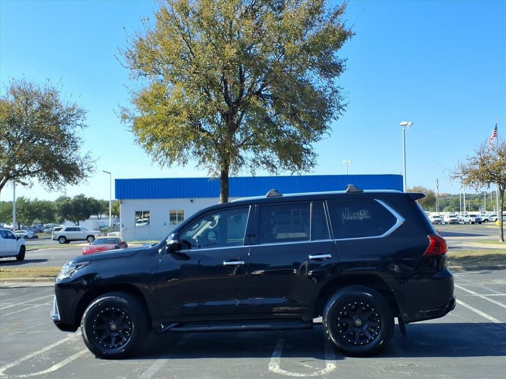 Used 2016 Lexus LX 570 4WD w/ Luxury Package image 10