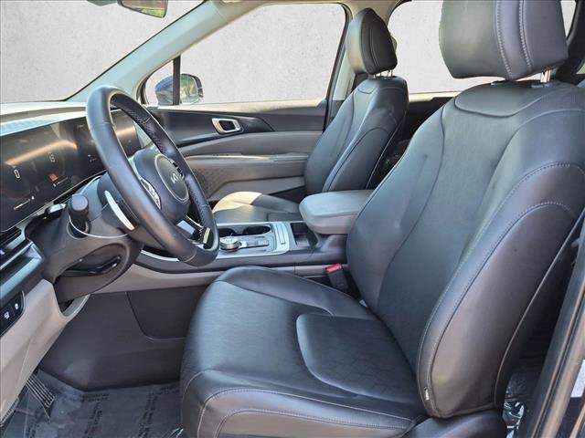 Used 2026 Kia Carnival LXS FWD image 16