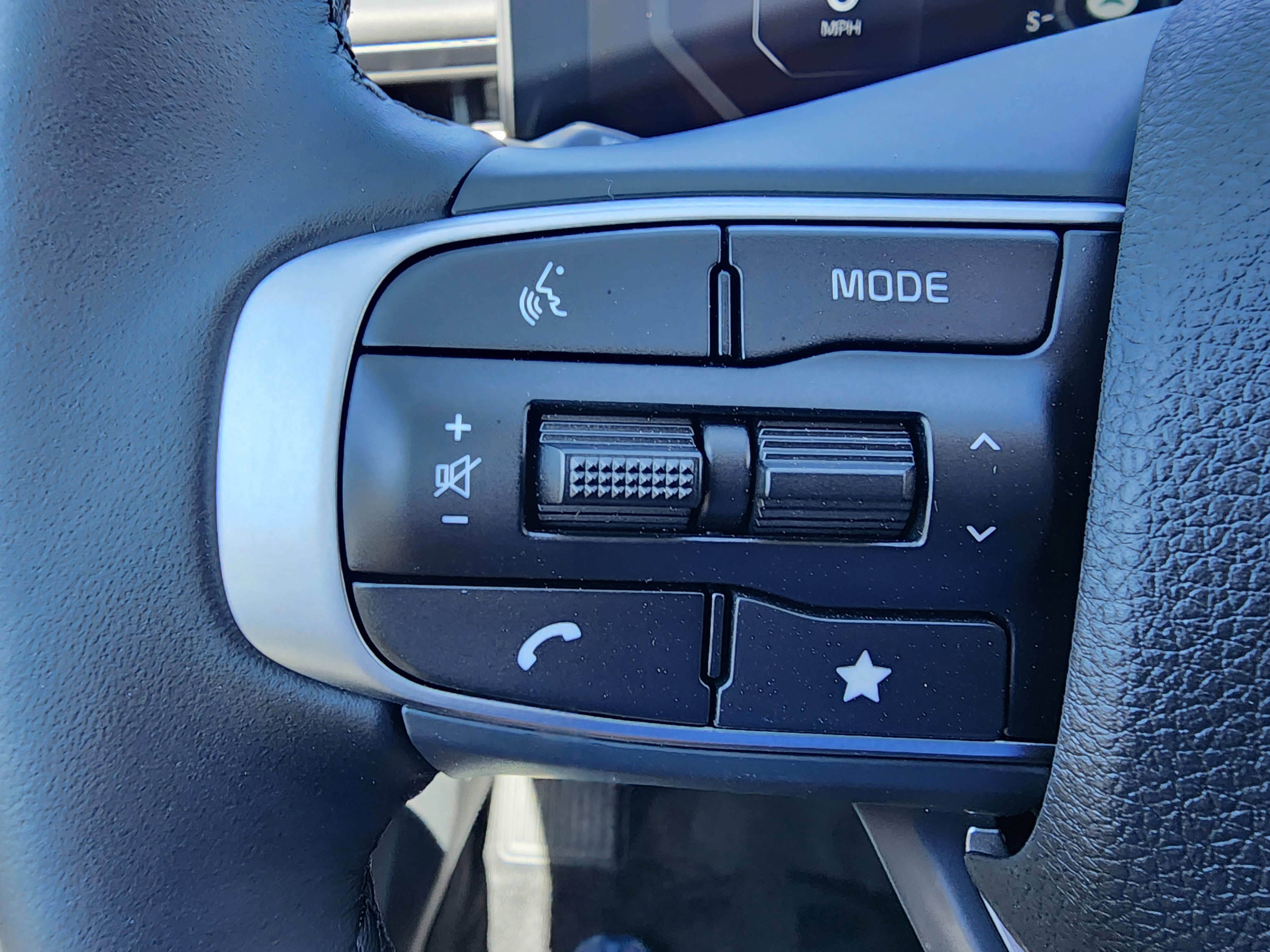 New 2026 Kia K5 EX image 15
