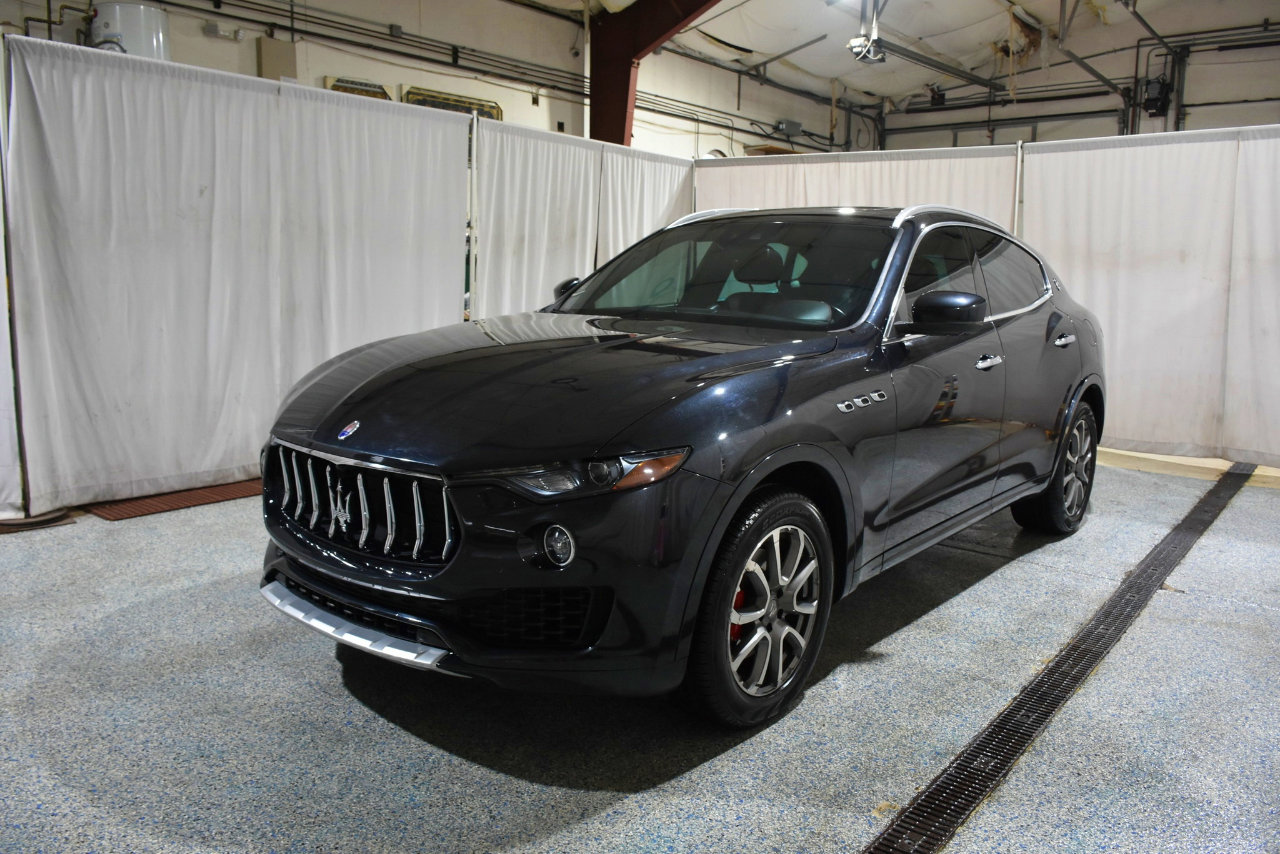 Used 2017 Maserati Levante w/ Luxury Package image 26