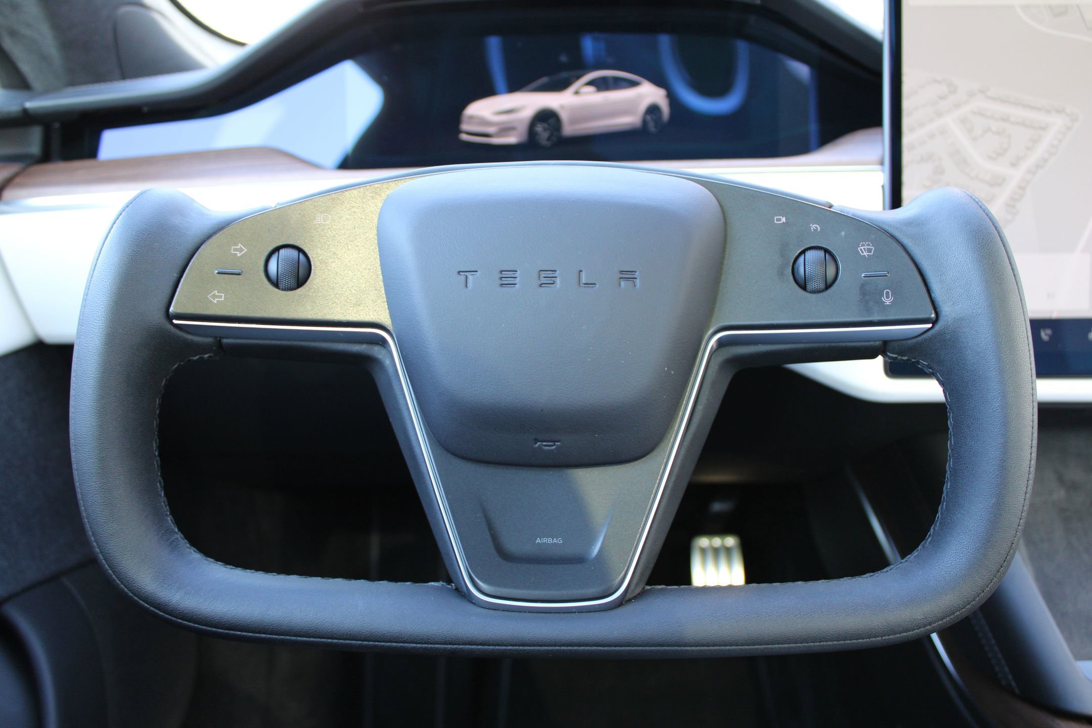 Used 2021 Tesla Model S Plaid image 12