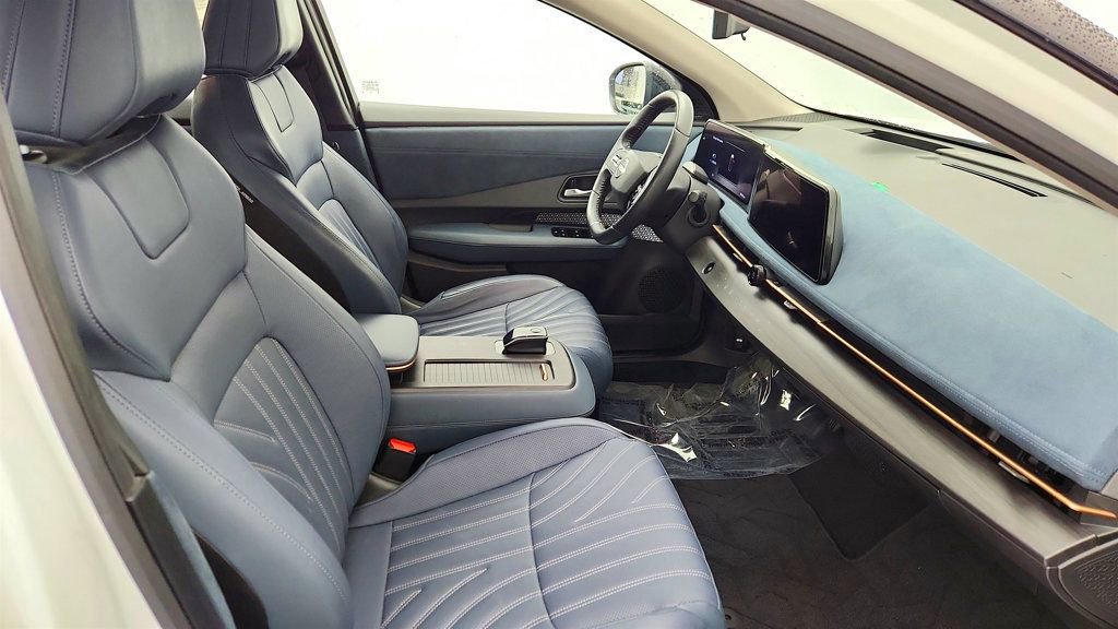 Used 2023 Nissan Ariya image 25