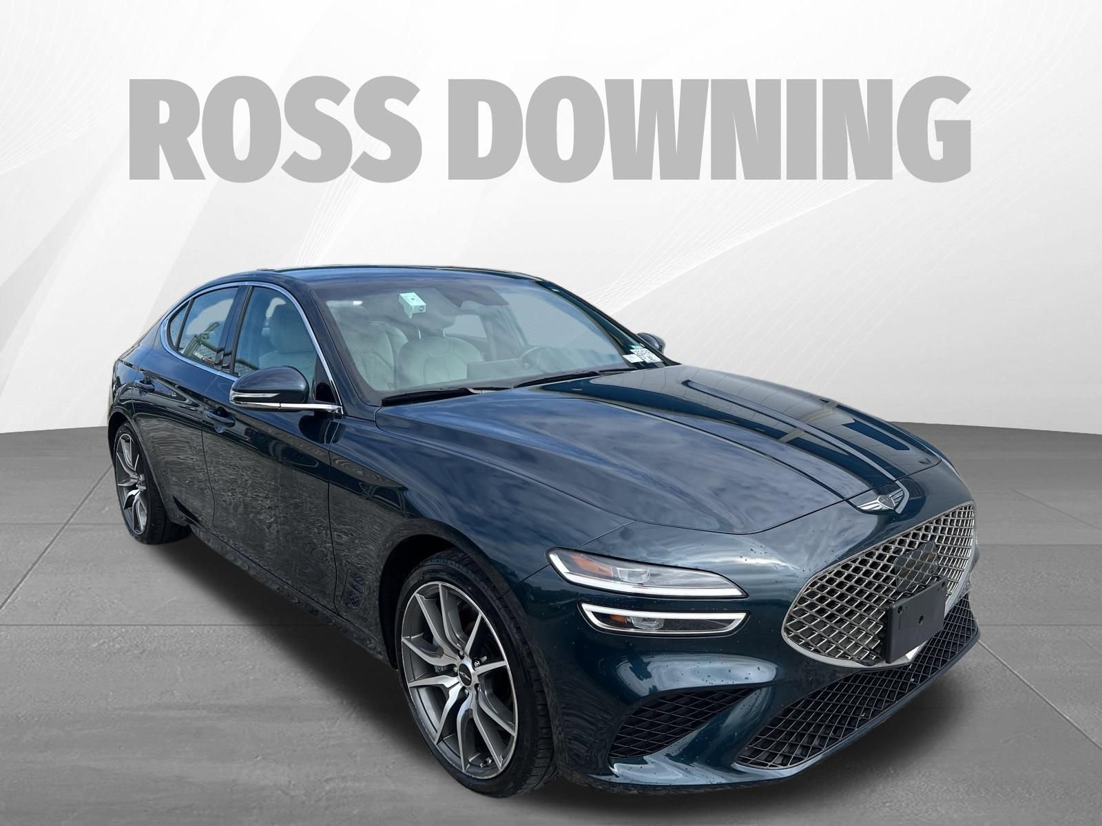 Used 2025 Genesis G70 2.5T image 3