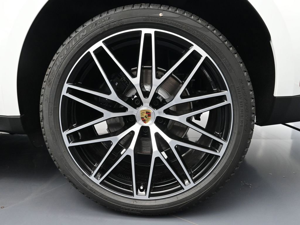 New 2025 Porsche Macan image 26