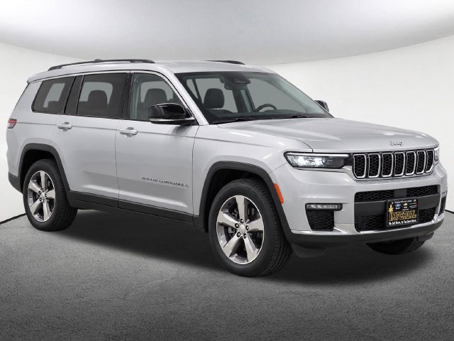 Used 2022 Jeep Grand Cherokee L Limited AWD/4WD image 2