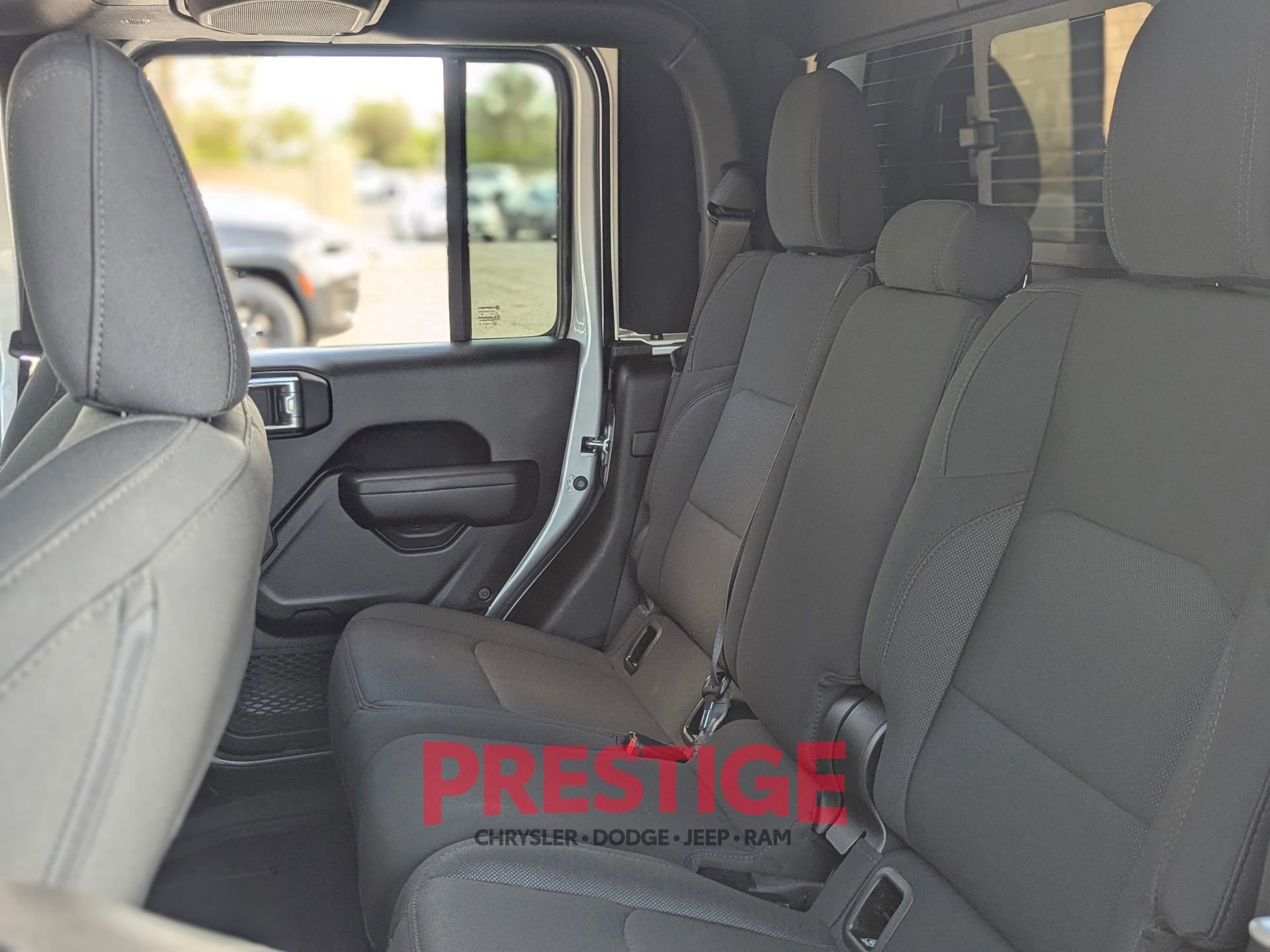 Used 2023 Jeep Gladiator Sport AWD/4WD image 37