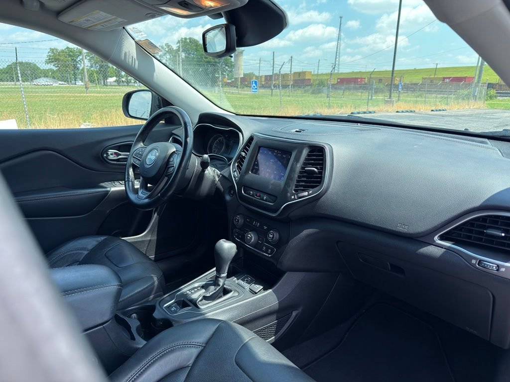 Used 2021 Jeep Cherokee Latitude Lux FWD image 33