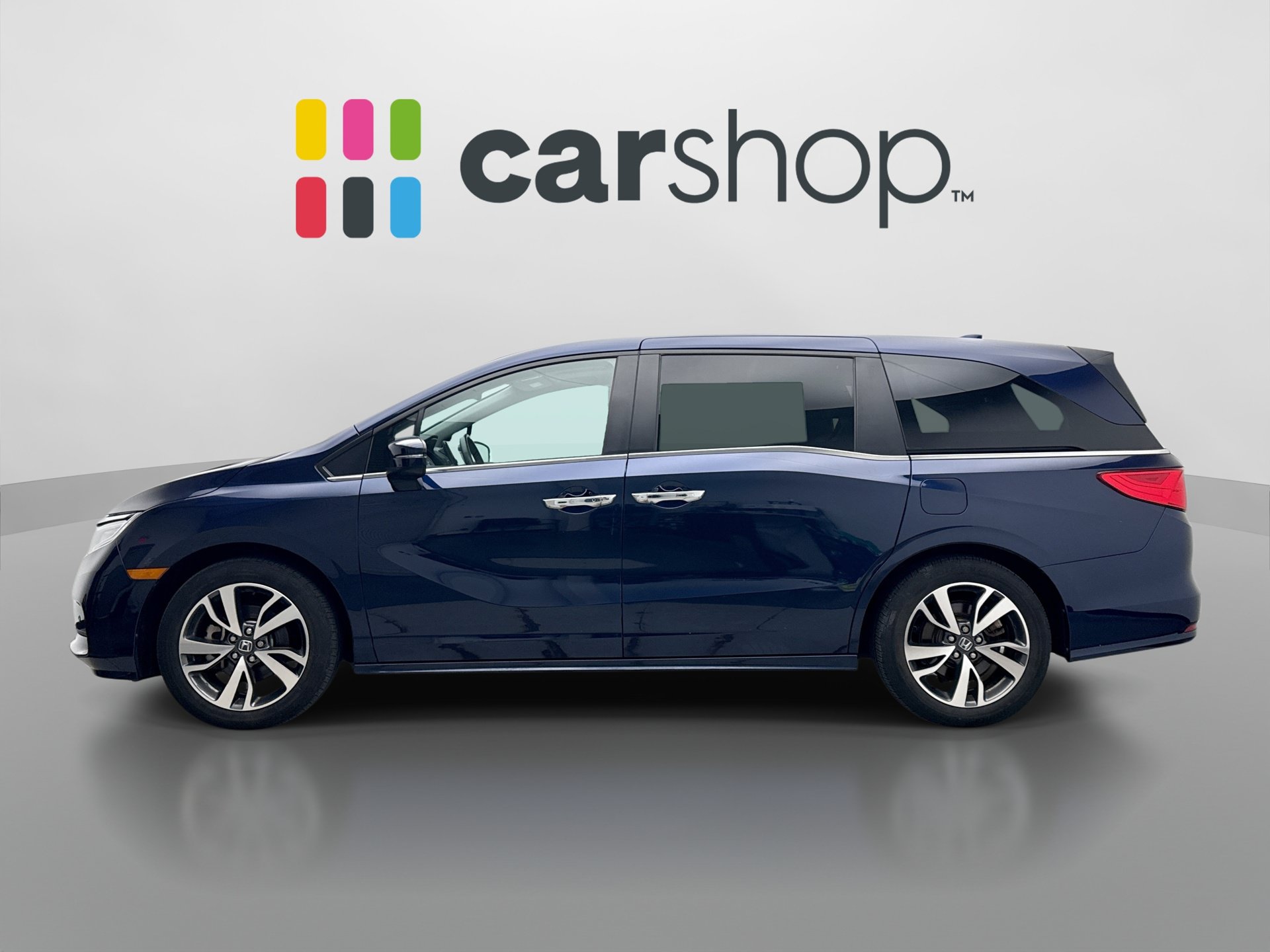 Used 2023 Honda Odyssey Touring image 2