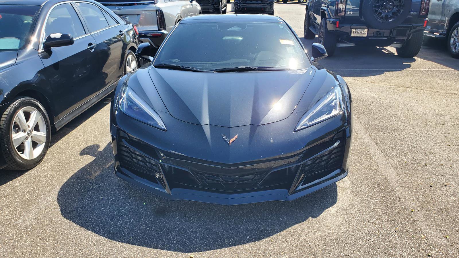 Used 2025 Chevrolet Corvette Z06 RWD image 2