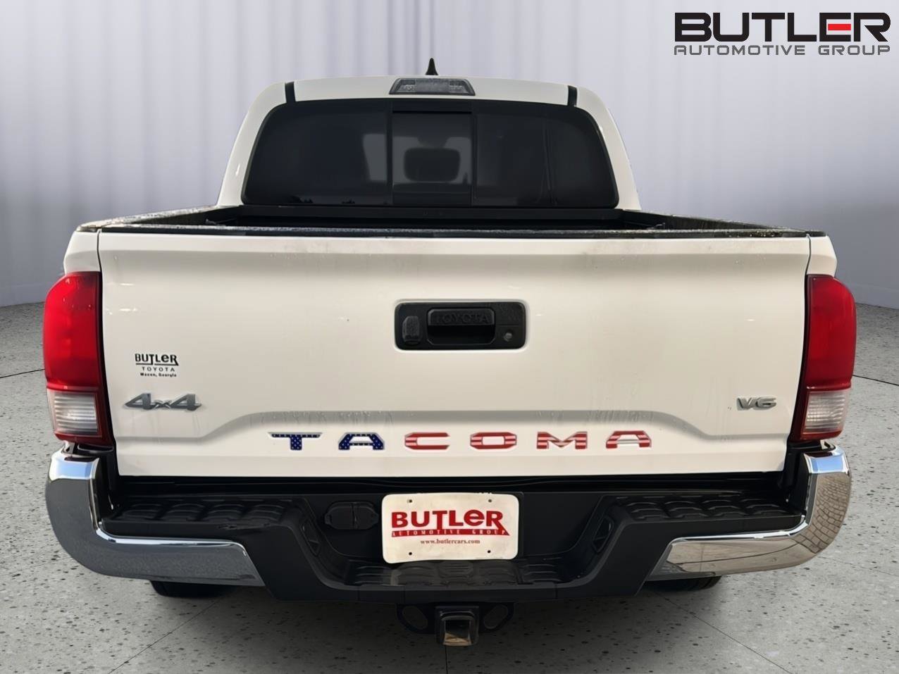 Certified 2022 Toyota Tacoma SR5 image 4