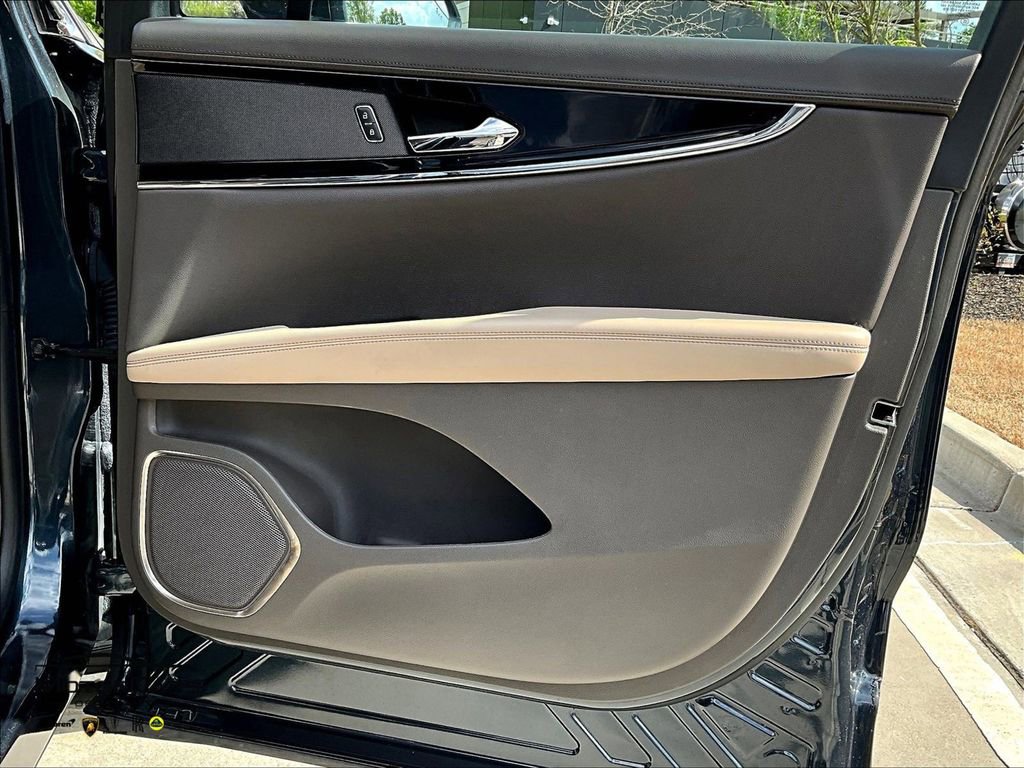 Used 2021 Lincoln Nautilus FWD image 20