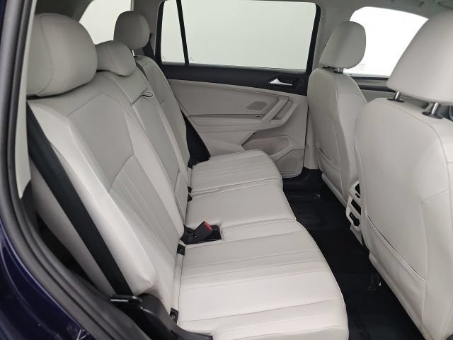 Used 2023 Volkswagen Tiguan SE w/ Panoramic Sunroof Package AWD/4WD image 33