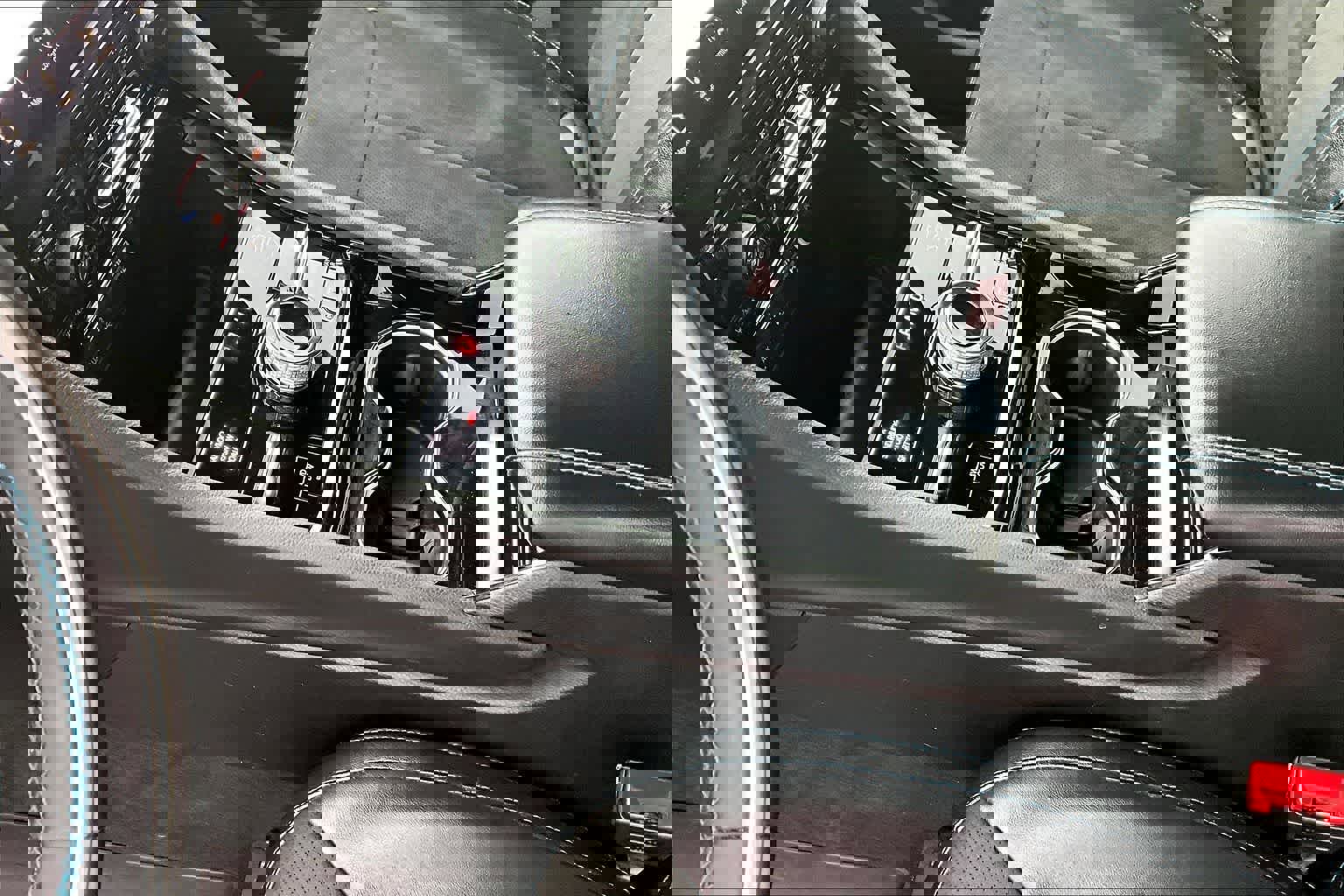 Used 2023 Jeep Grand Cherokee Trailhawk image 17