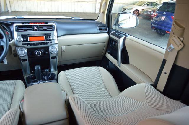Used 2011 Toyota 4Runner SR5 AWD/4WD image 57