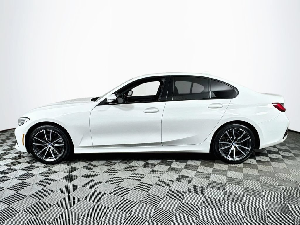 Used 2020 BMW 330i xDrive Sedan w/ Premium Package AWD/4WD image 4