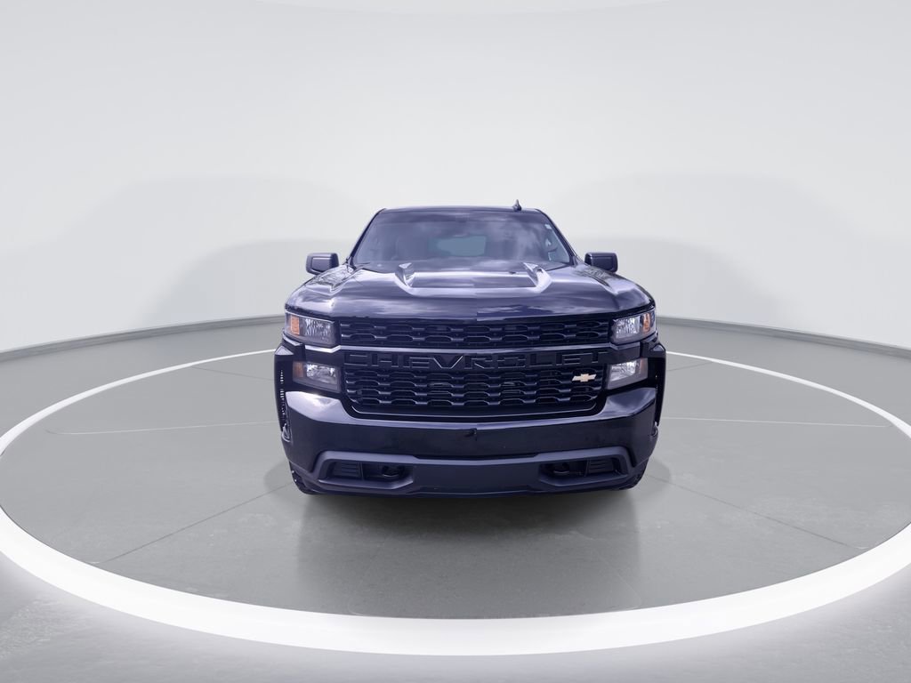 Used 2021 Chevrolet Silverado 1500 Custom image 3