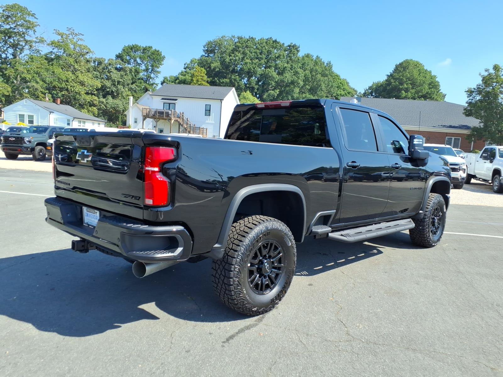 New 2026 Chevrolet Silverado 2500 ZR2 w/ LPO, Dark Essentials Package AWD/4WD image 12
