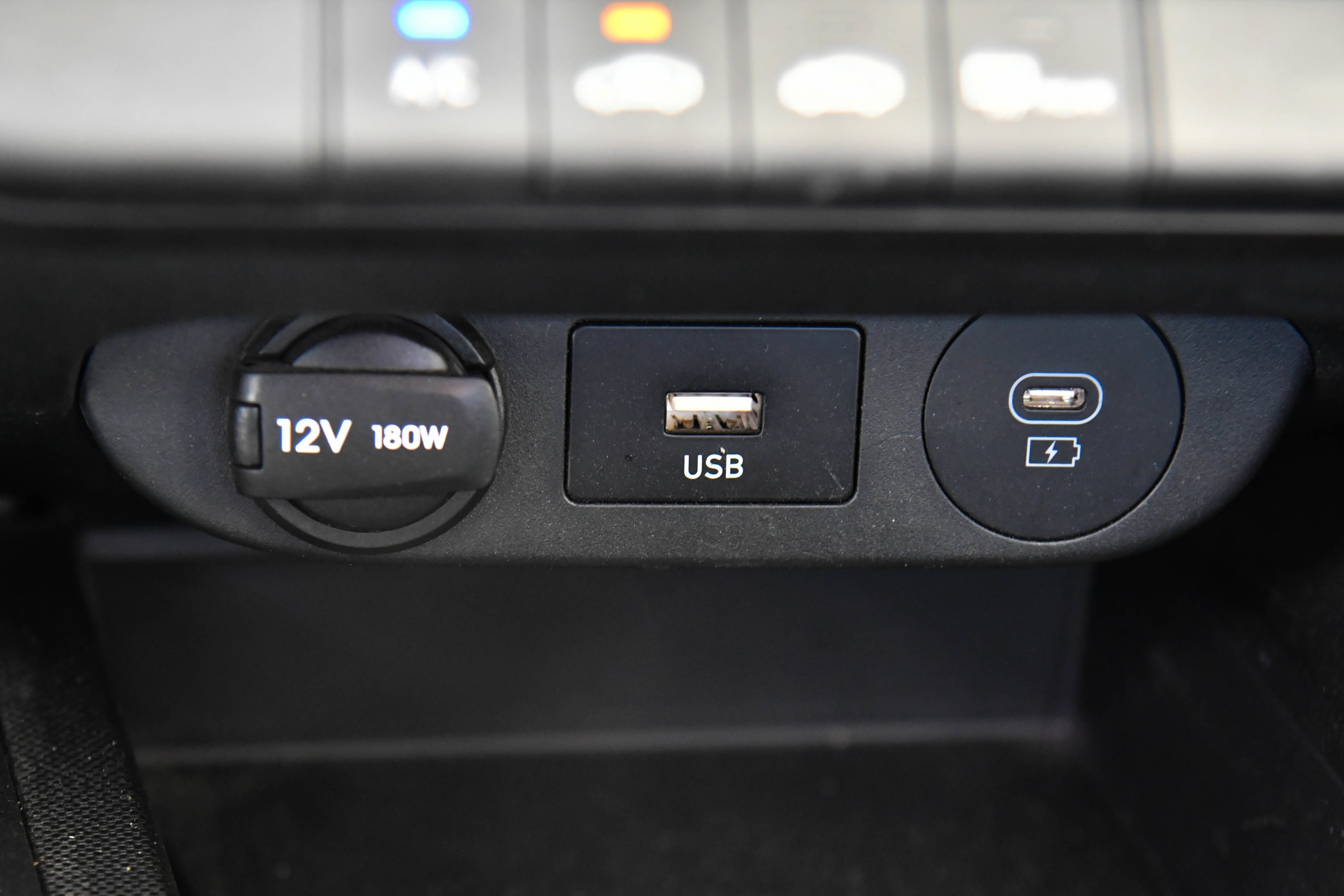 Used 2024 Hyundai Elantra SE FWD image 23