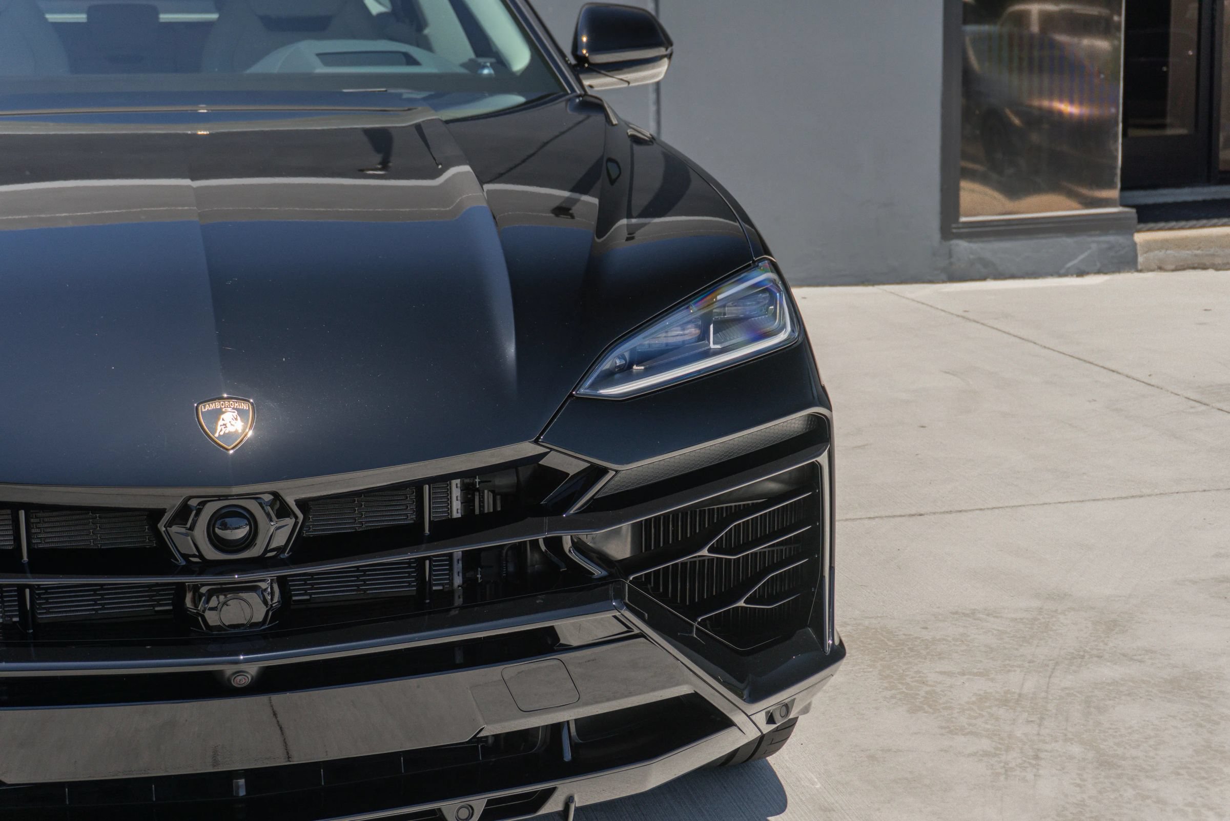Used 2026 Lamborghini Urus SE AWD/4WD image 28