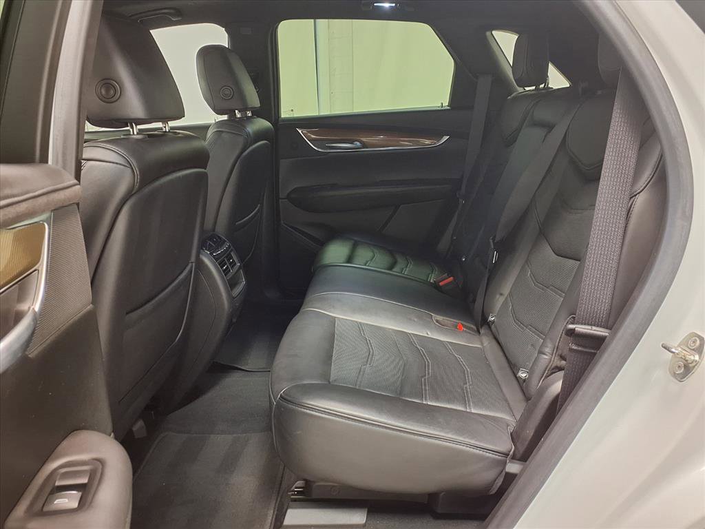 Used 2018 Cadillac XT5 Platinum w/ Driver Assist Package image 25
