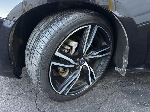 Used 2017 Volvo S60 T6 R-Design Platinum w/ Climate Package image 35