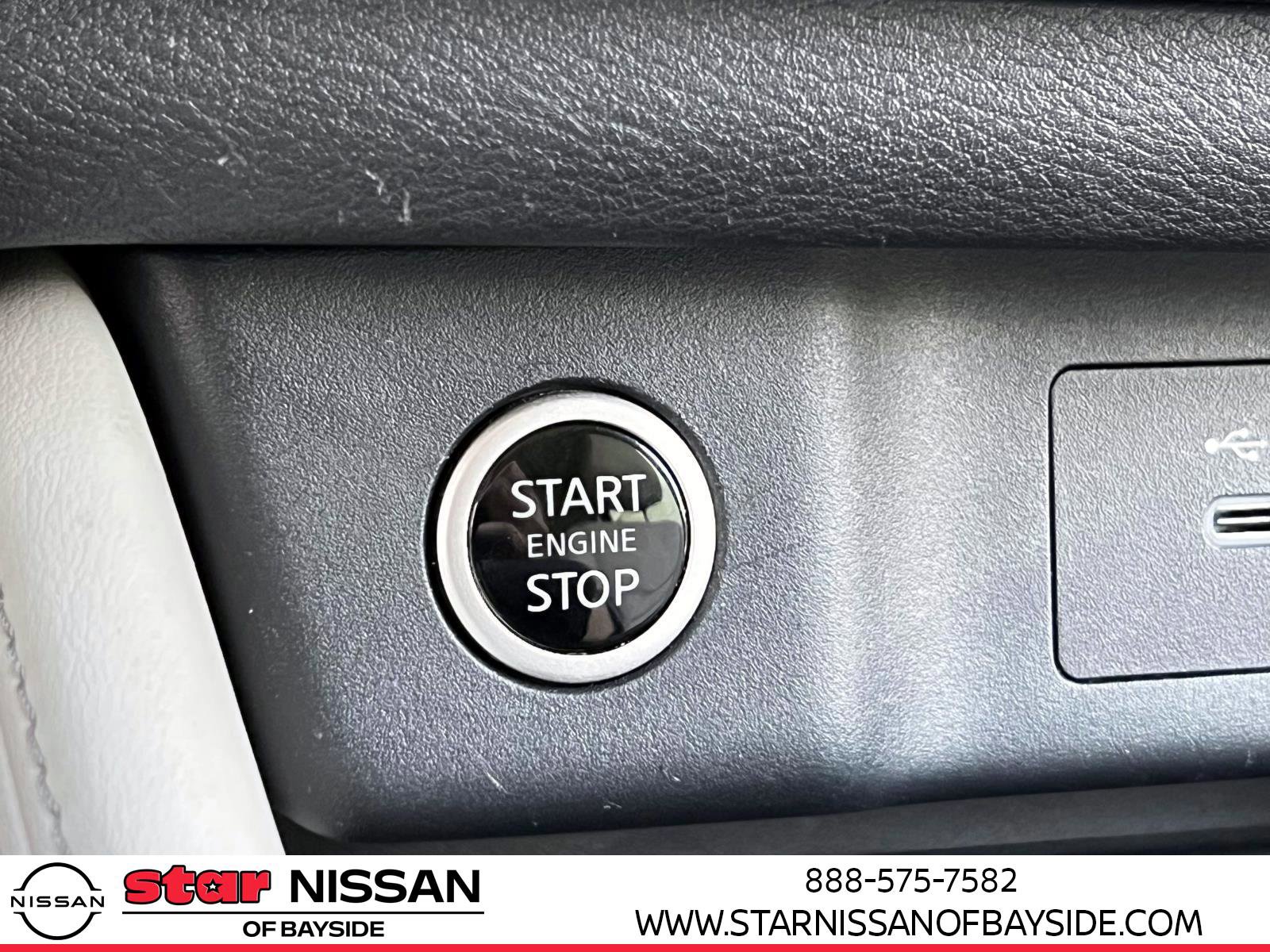 Used 2023 Nissan Rogue SL image 26