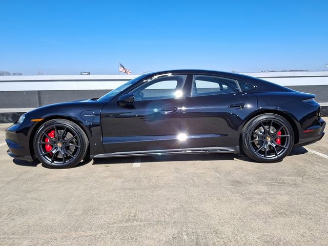 New 2025 Porsche Taycan GTS image 2