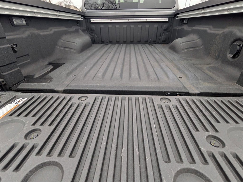 Used 2025 Nissan Frontier SV w/ SV Convenience Package image 19