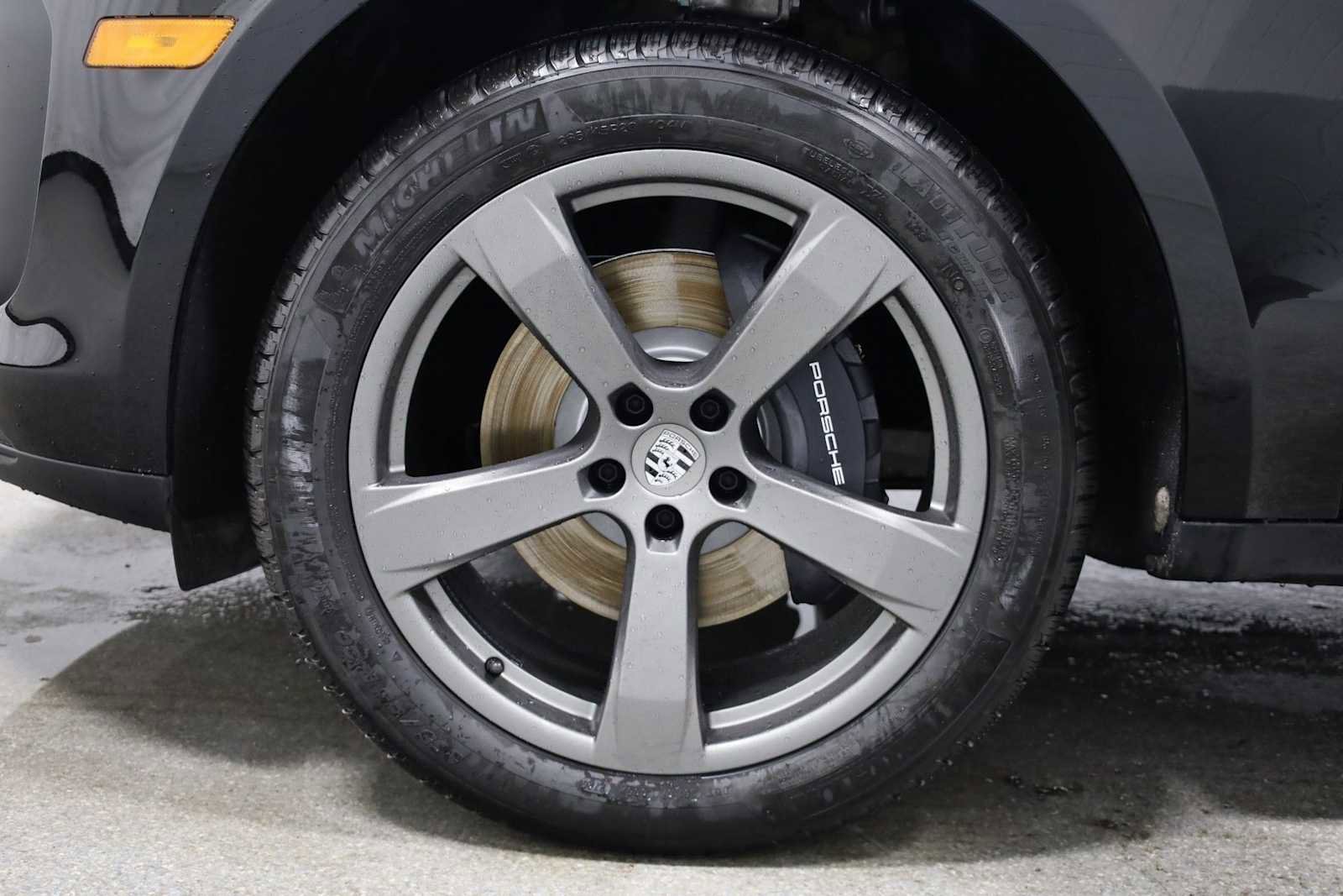 New 2026 Porsche Macan image 40