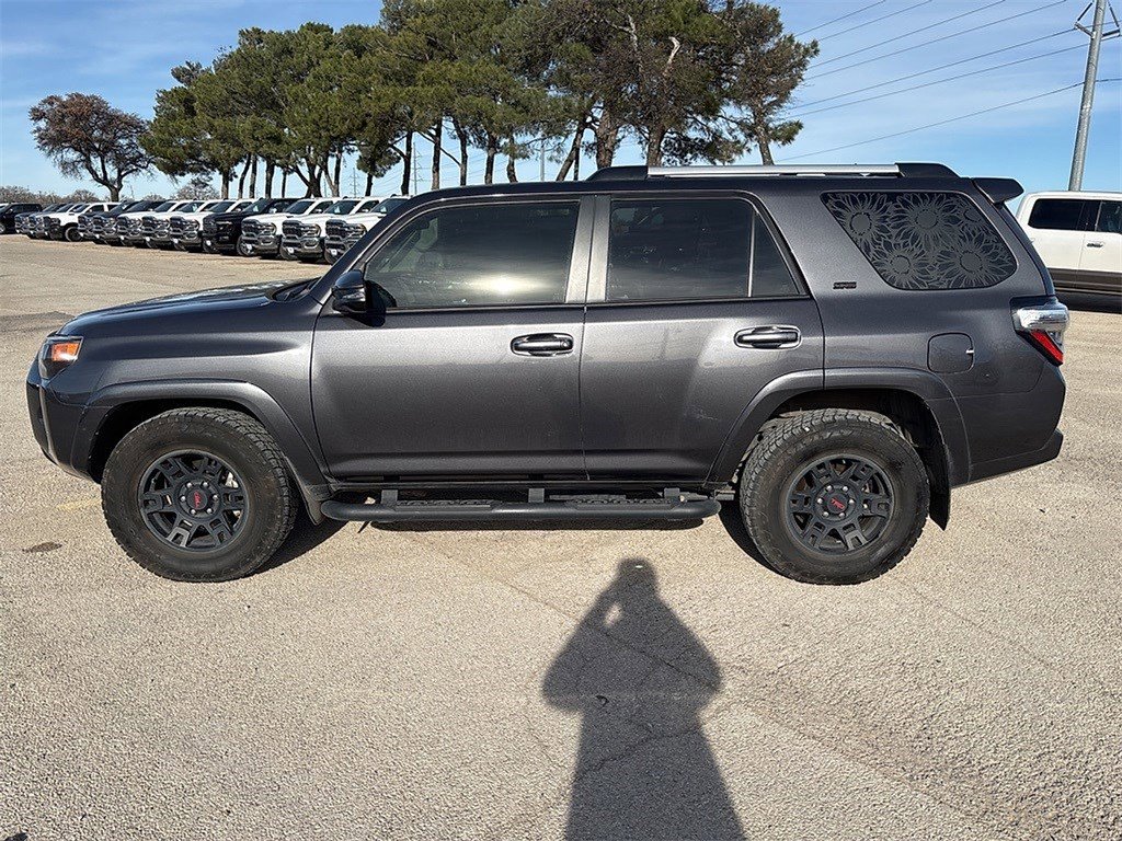 Used 2023 Toyota 4Runner SR5 Premium image 8