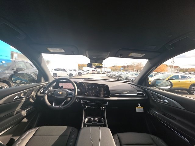 New 2026 Chevrolet Traverse LT image 12