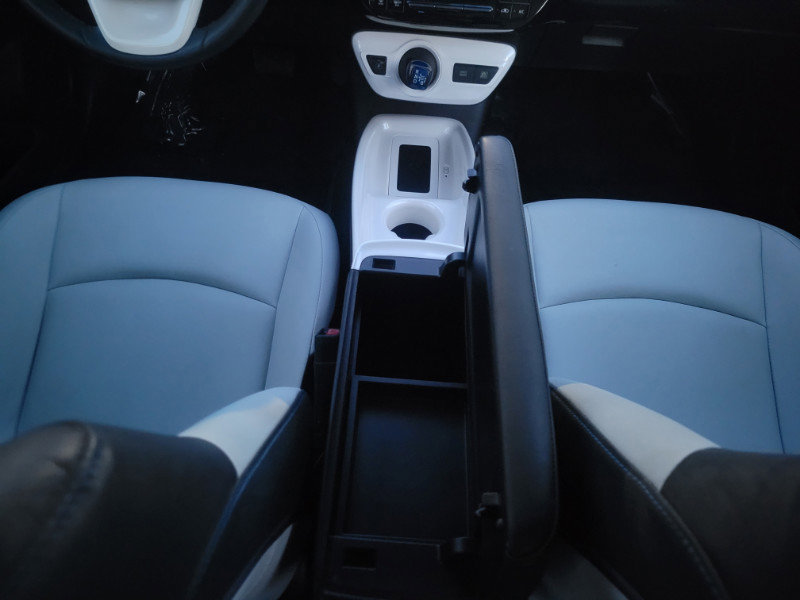 Used 2017 Toyota Prius Three Touring image 26