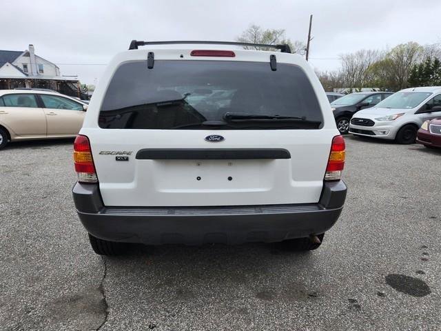 Used 2004 Ford Escape XLT AWD/4WD image 6