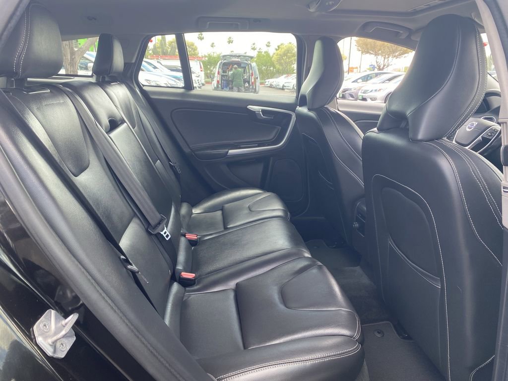 Used 2018 Volvo V60 T5 Dynamic w/ Vision Package FWD image 15