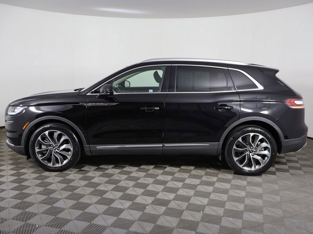 Used 2023 Lincoln Nautilus Reserve AWD/4WD image 18