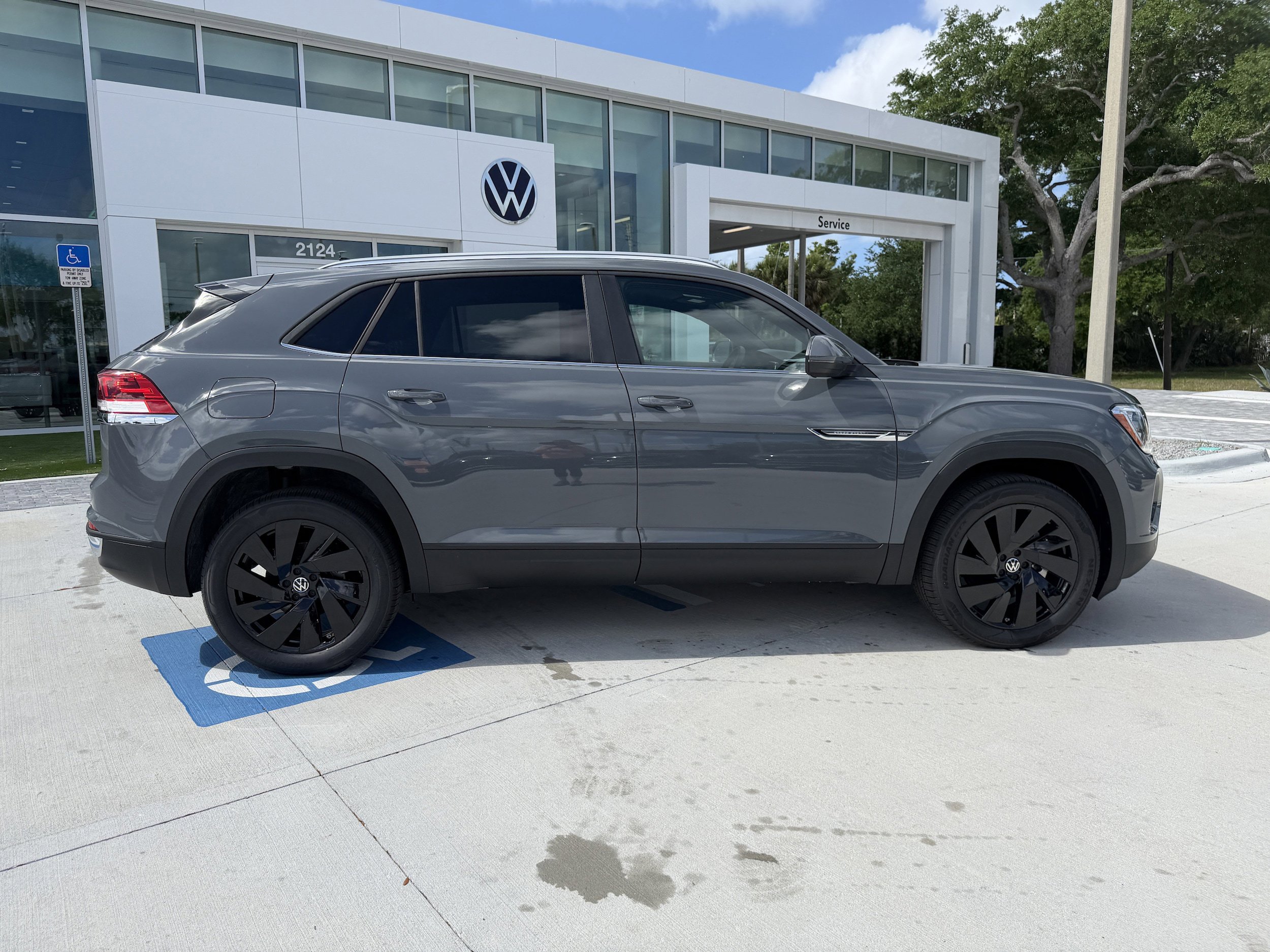 New 2026 Volkswagen Atlas Cross Sport SE FWD video 2