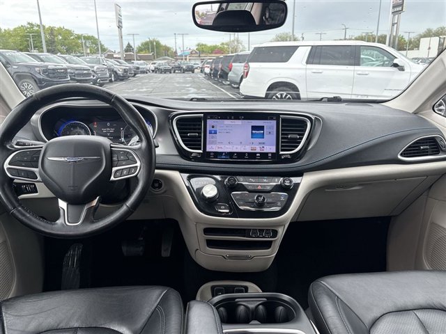 Used 2021 Chrysler Pacifica Touring-L AWD/4WD image 20