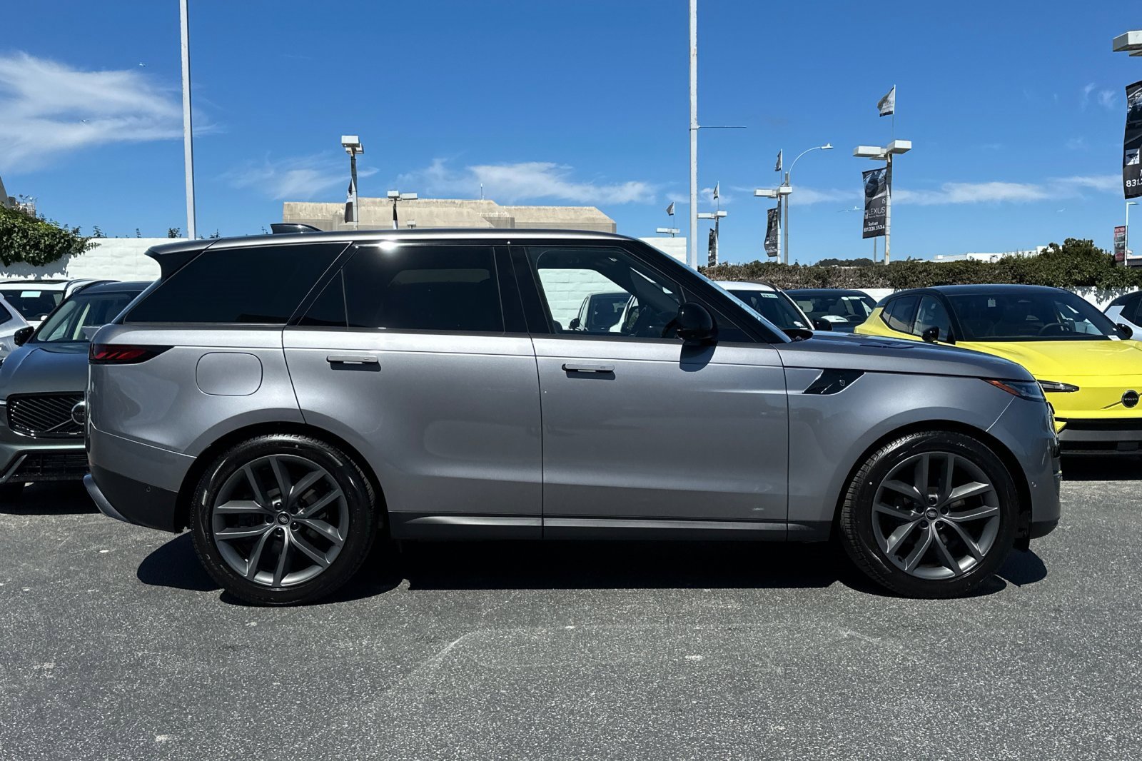 New 2025 Land Rover Range Rover Sport SE image 6