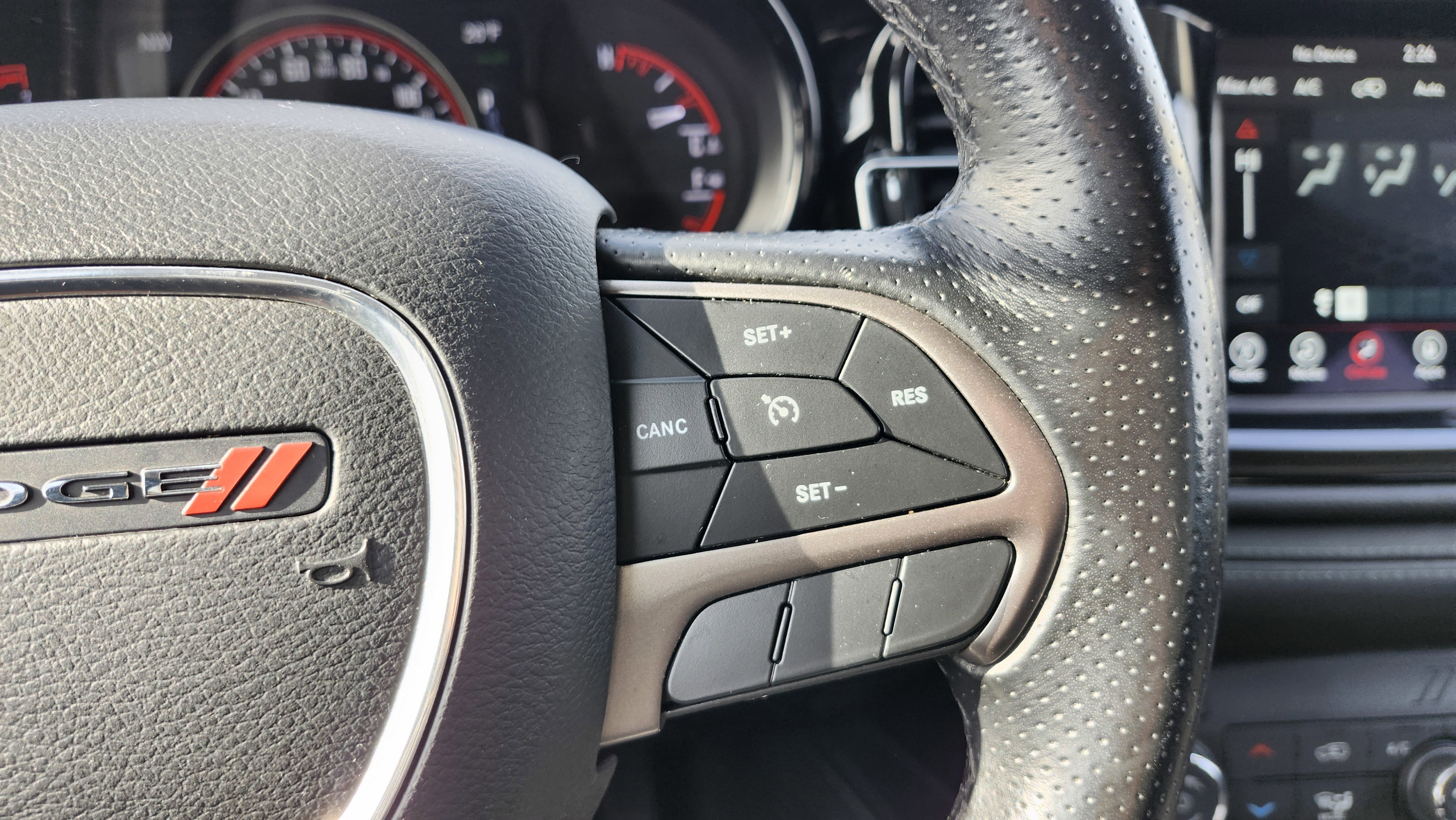 Used 2022 Dodge Durango SXT image 34