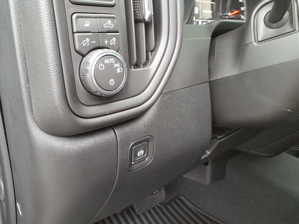 New 2026 Chevrolet Silverado 2500 Custom w/ Custom Value Package AWD/4WD image 15