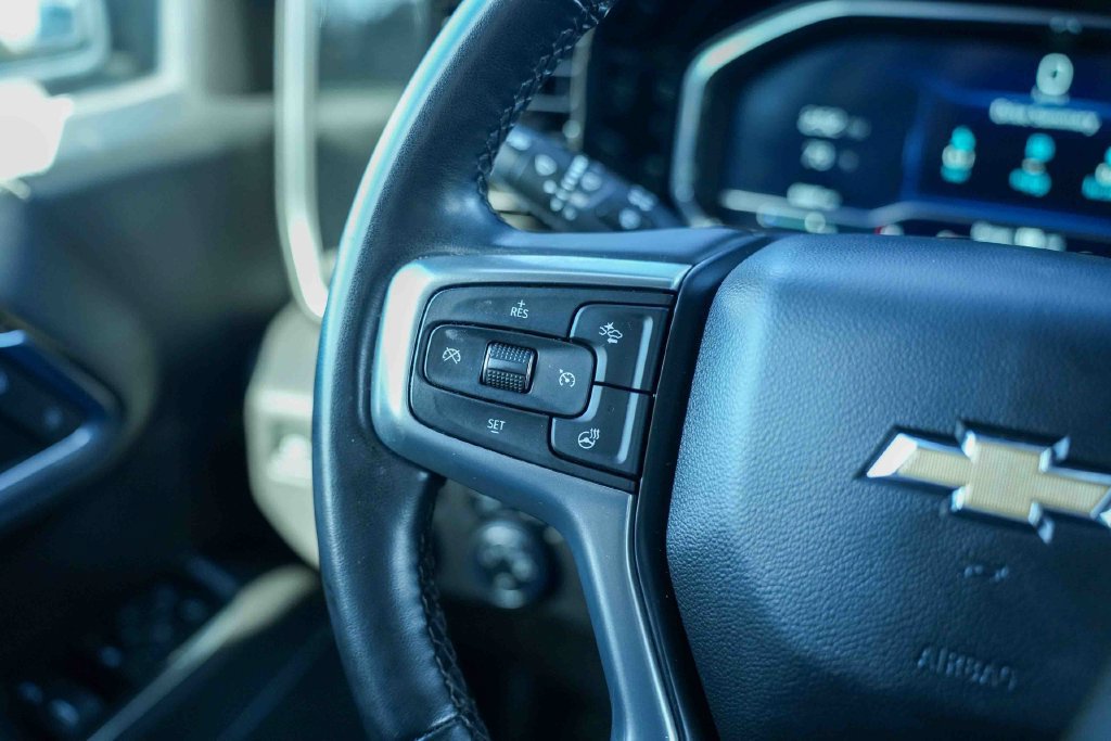 Used 2023 Chevrolet Silverado 1500 LT AWD/4WD image 28