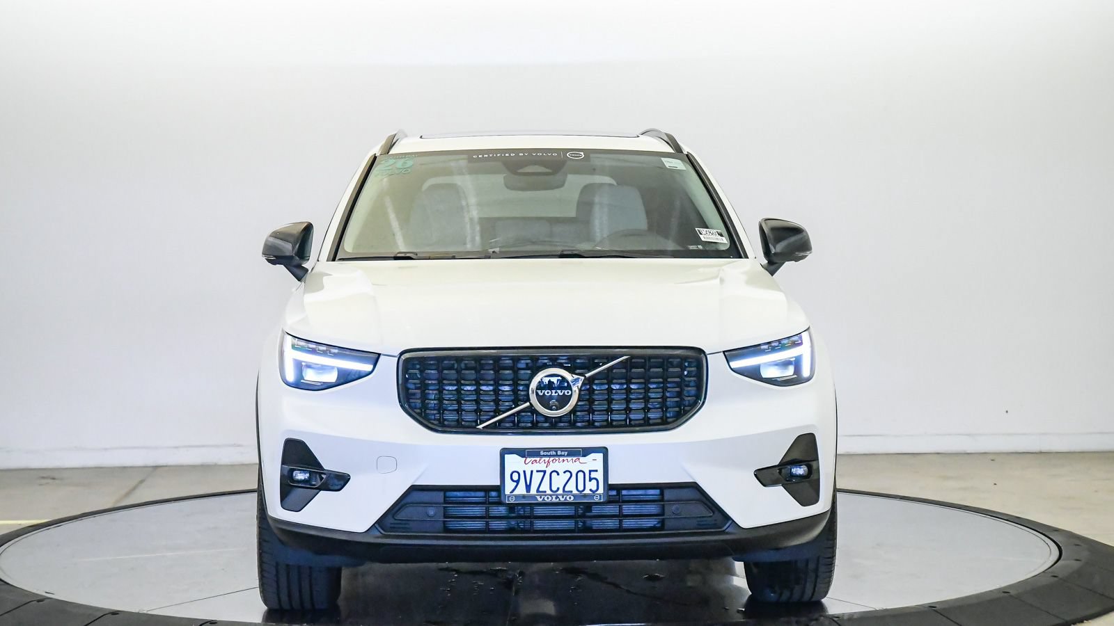 Certified 2026 Volvo XC40 B5 Plus w/ Protection Package Premier AWD/4WD image 7