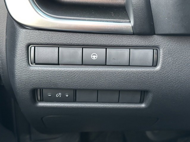 Used 2023 Nissan Rogue SV image 37