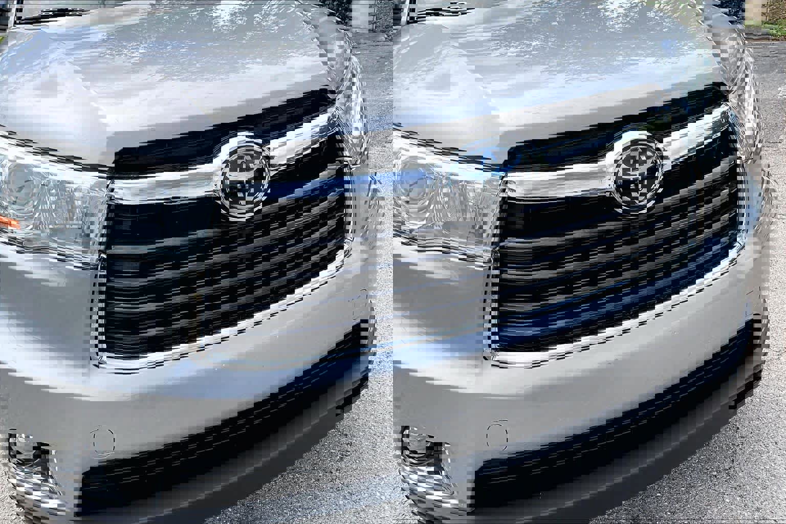 Used 2015 Toyota Highlander Limited Platinum FWD image 30