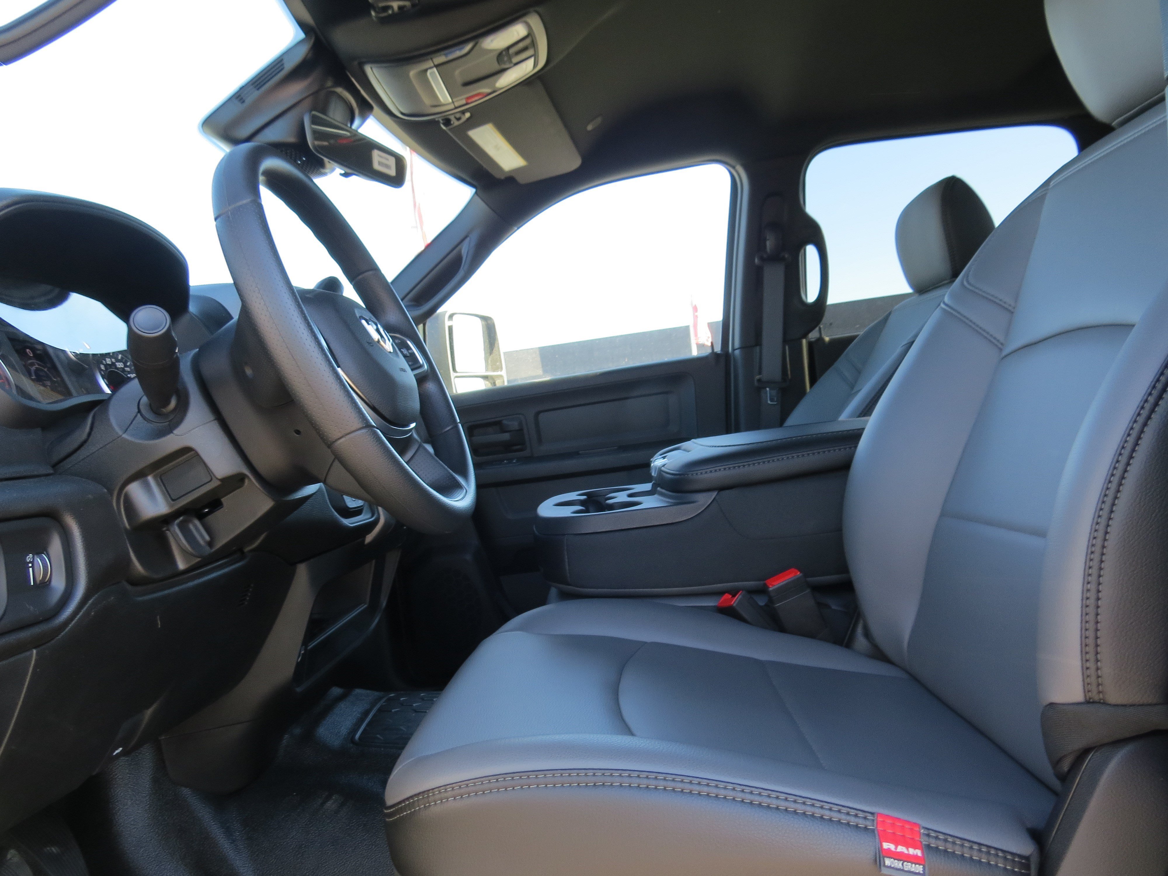 New 2026 RAM 3500 Tradesman w/ Chrome Appearance Group AWD/4WD image 19